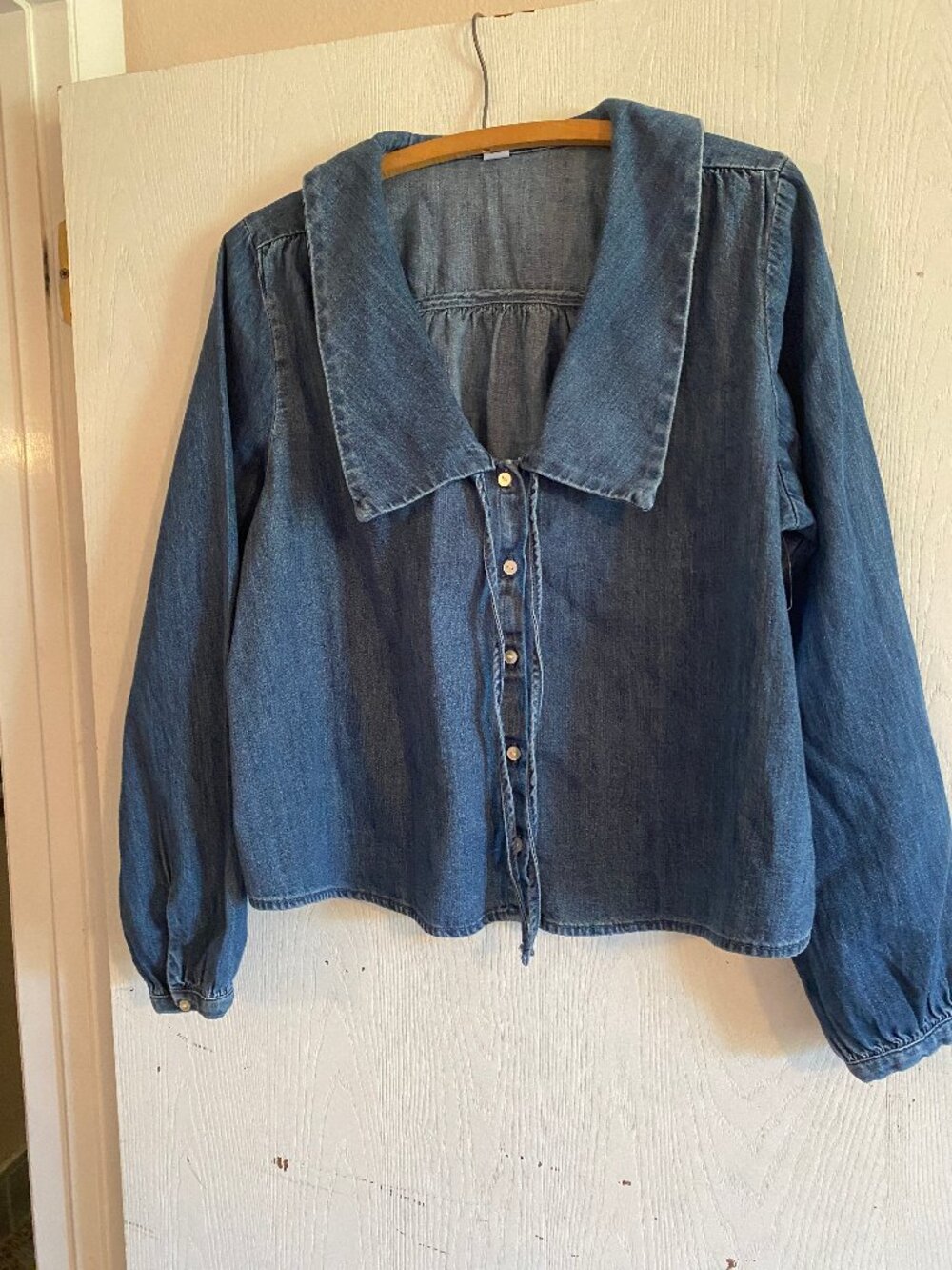 Old Navy M Women's Blue Denim Chambray Sailor Collar Tie Front Button Shirt Top